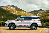 Tem Xe Toyota Fortuner - TFO099