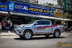Tem Xe Toyota Hilux - THI005