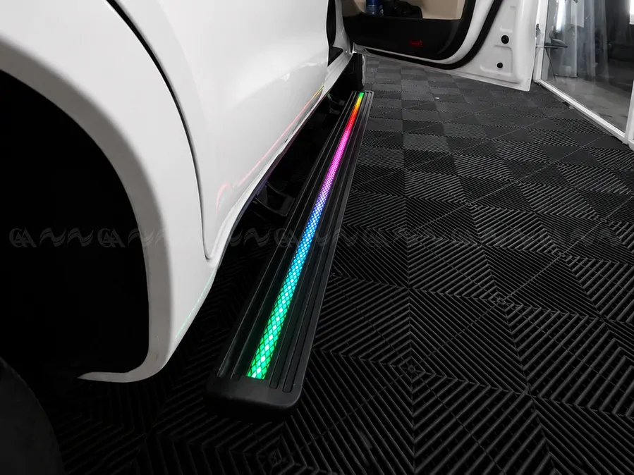 Bậc Lên Xuống Điện Innova 2016+ 2 Viền Led  - Ảnh 2