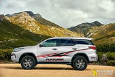 Tem Xe Toyota Fortuner - TFO098