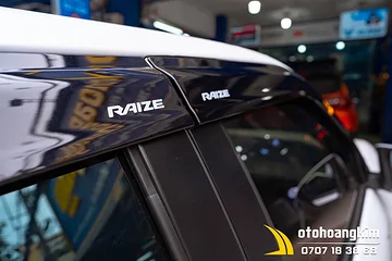 Vè che mưa Toyota Raize 2021 đen dày