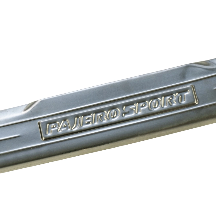 Nẹp Bước Chân Trong Mitsubishi Pajero Inox - Ảnh 1