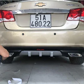 Lip Chia Pô Chevrolet Cruze