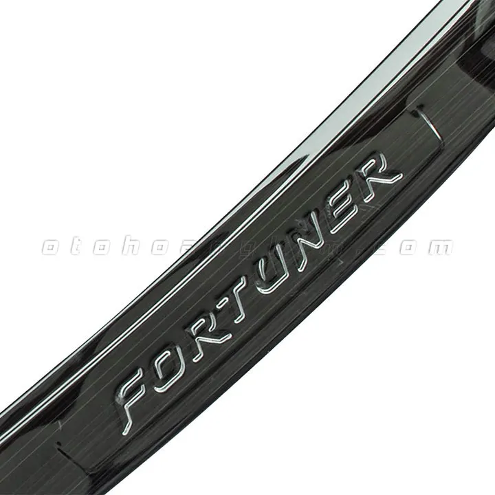 Chống trầy cốp sơn Toyota Fortuner [2016-2021] titan - Ảnh 3