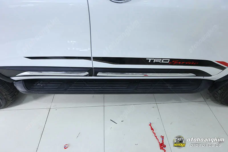 Nẹp sườn Toyota Fortuner [2016-2021] bản nhỏ mạ crom - Ảnh 4