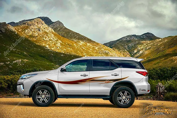 Tem Xe Toyota Fortuner - TFO012 - Ảnh 1