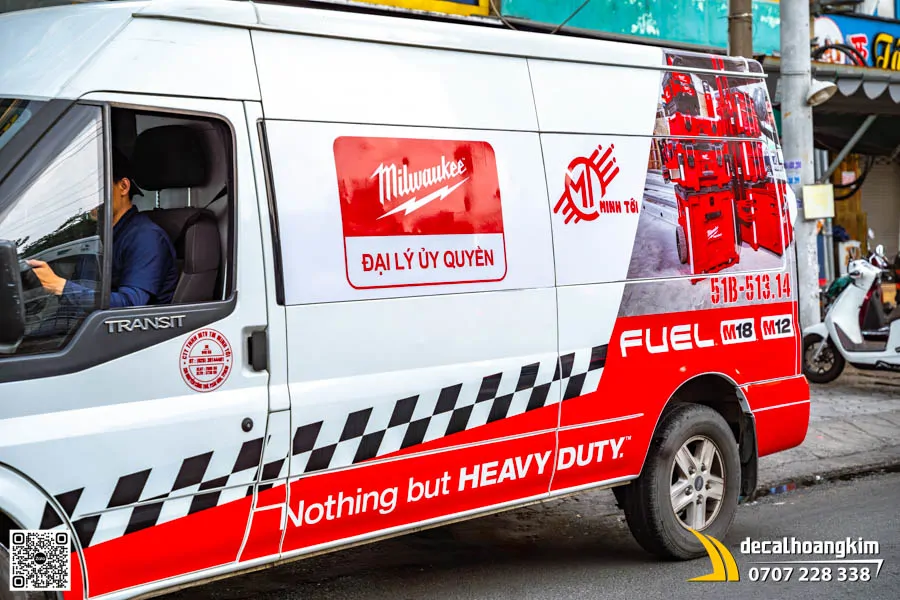 Tem quảng cáo xe Transit thương hiệu Milwaukee 
 - Ảnh 4