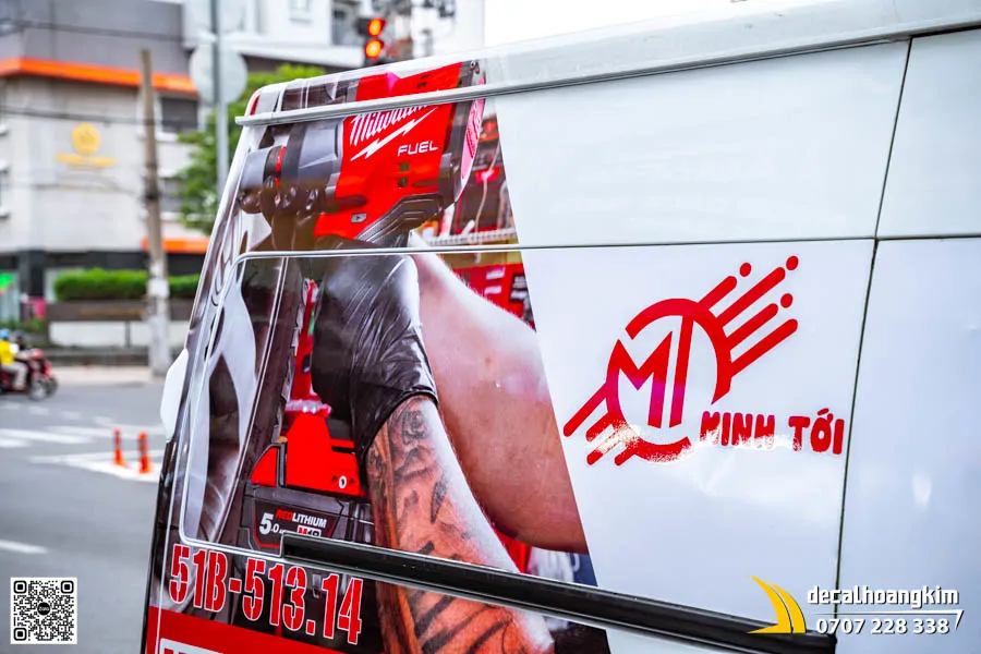 Tem quảng cáo xe Transit thương hiệu Milwaukee 
 - Ảnh 3