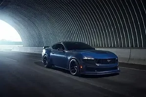 ford-mustang-2024-phien-ban-dark-horse-trinh-lang