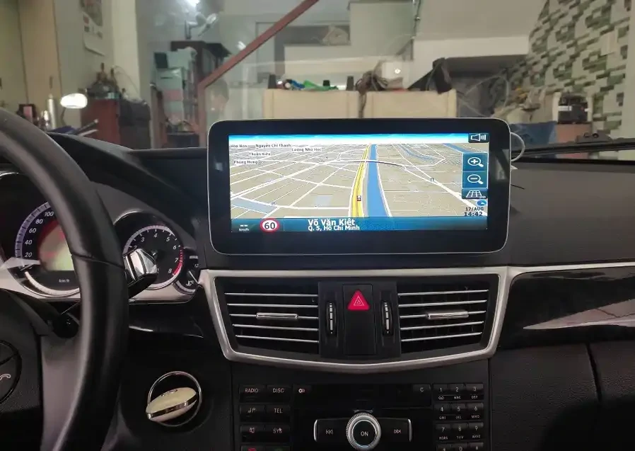 Màn hình android Omas 360 Mercedes V - Ảnh 1