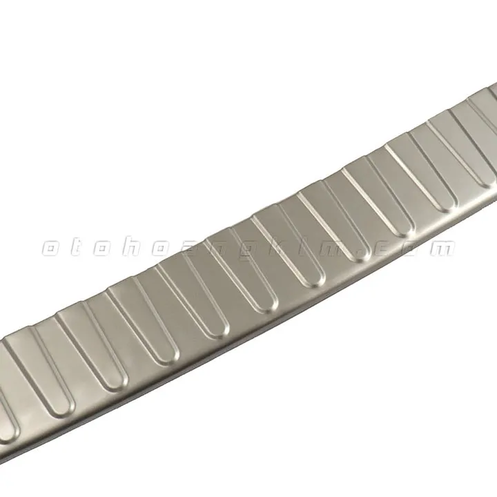 Chống trầy cốp ngoài Ford Tourneo [2020] inox - Ảnh 2