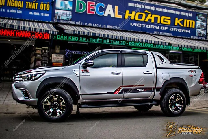 Tem Xe Toyota Hilux - THI002 - Ảnh 1
