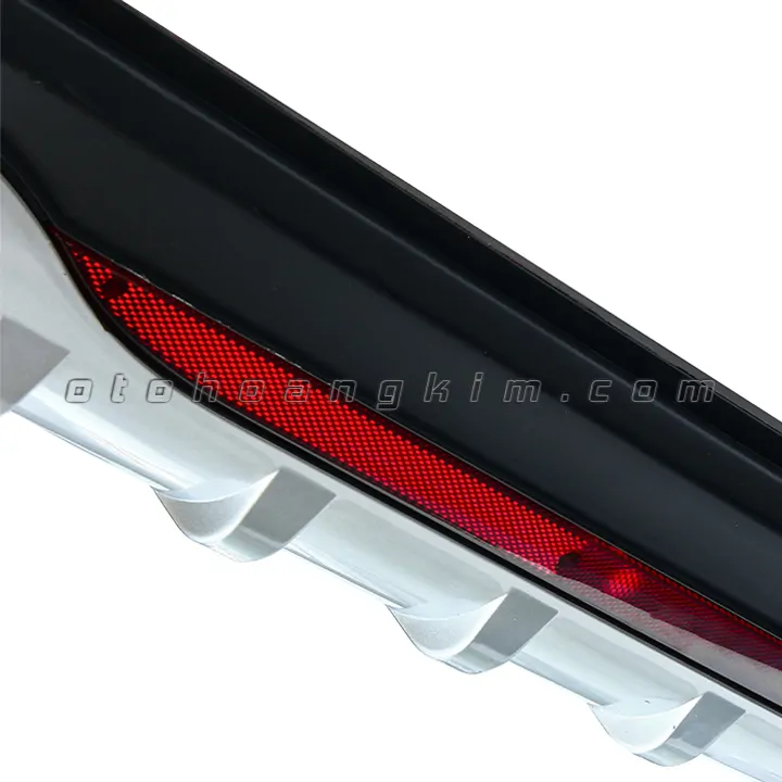 Ốp líp pô Toyota Altis [2014-2019] vuông - Ảnh 3