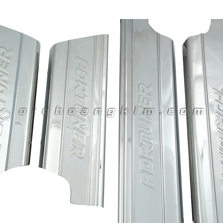 Nẹp bước chân trong Toyota Fortuner [2009-2015] - Ảnh 3