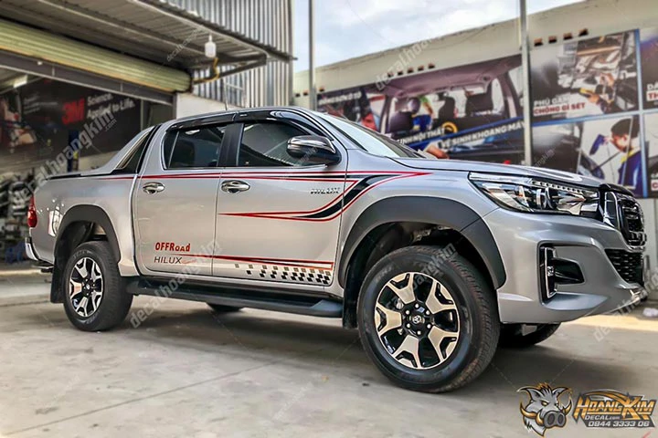 Tem Xe Toyota Hilux - THI010 - Ảnh 1