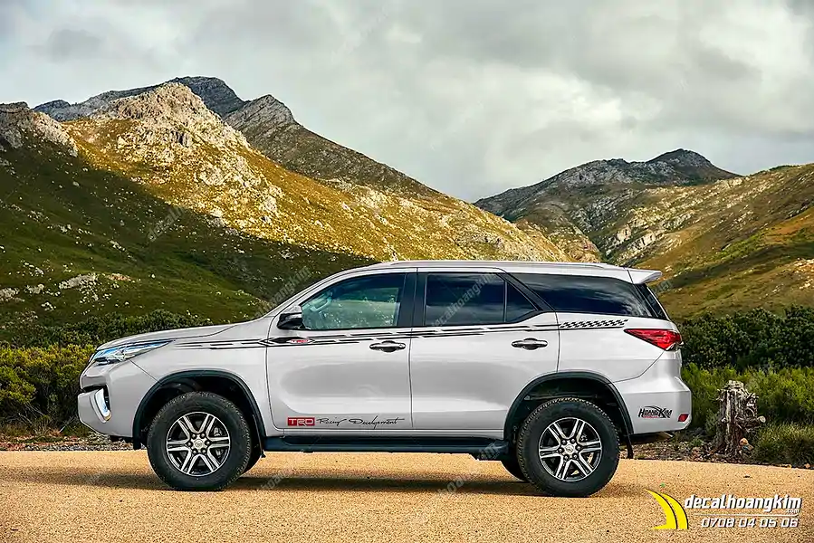 Tem Xe Toyota Fortuner - TFO101 - Ảnh 1