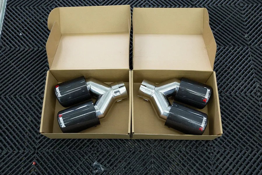  Pô Akrapovic đôi đầu bằng cho ô tô - Ảnh 3