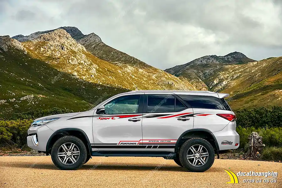 Tem Xe Toyota Fortuner - TFO102 - Ảnh 1