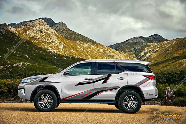 Tem Xe Toyota Fortuner - TFO042 - Ảnh 1
