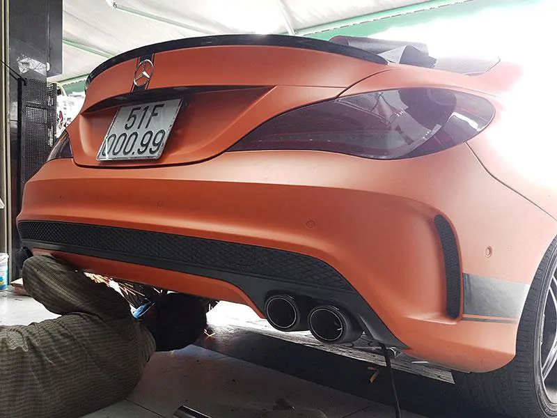ĐỘ PÔ AKRAPOVIC XE MERCEDES BENZ CLA250 - Ảnh 2