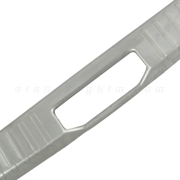 Chống trầy cốp nhựa Toyota Rush [2018-2021] inox - Ảnh 2