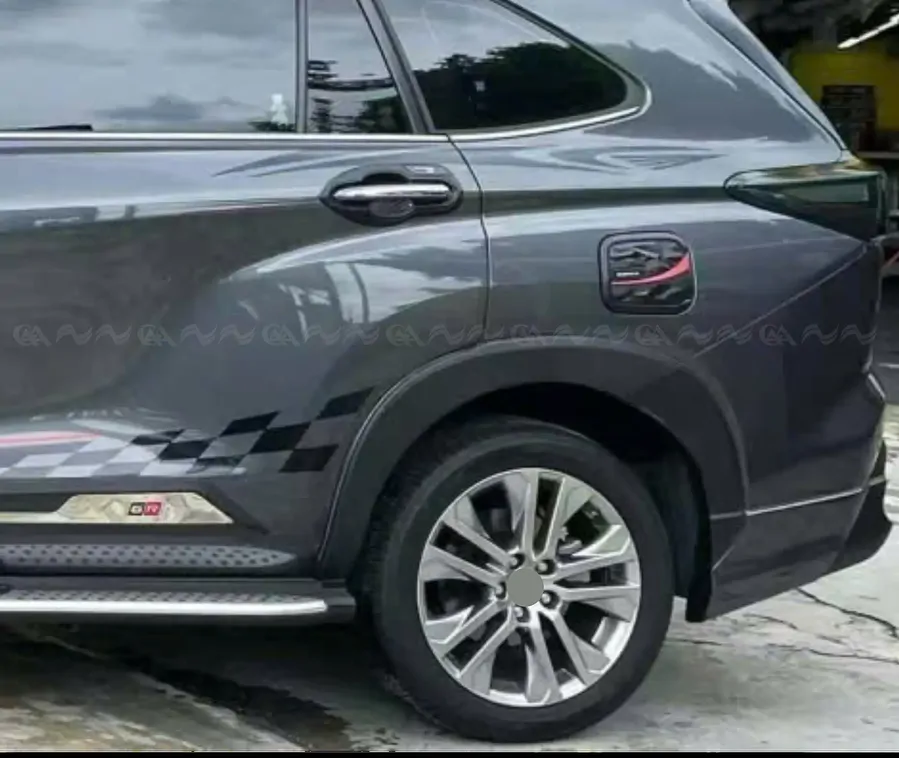 Ốp cua lốp Innova Cross 2023+ phản quang vàng - Ảnh 3
