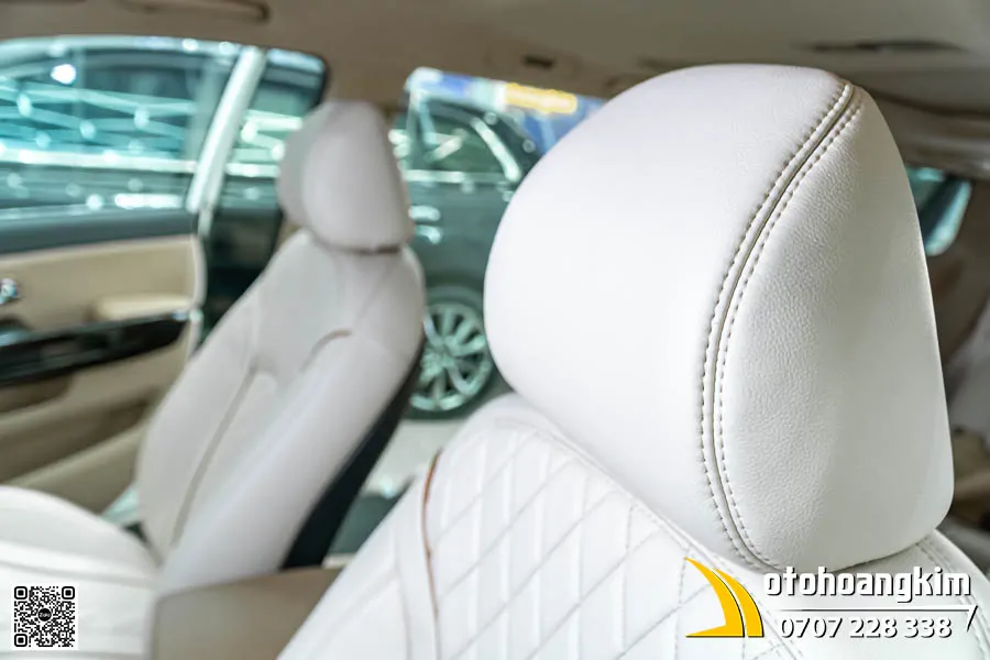 Bọc Ghế Da Nappa Xe Sedona Màu Trắng Viền Nâu - Ảnh 4