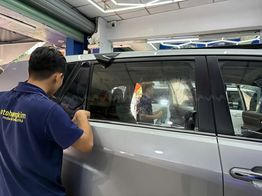 Phim cách nhiệt 3M CR BLK 15 kính hông cho Innova - Ảnh 4