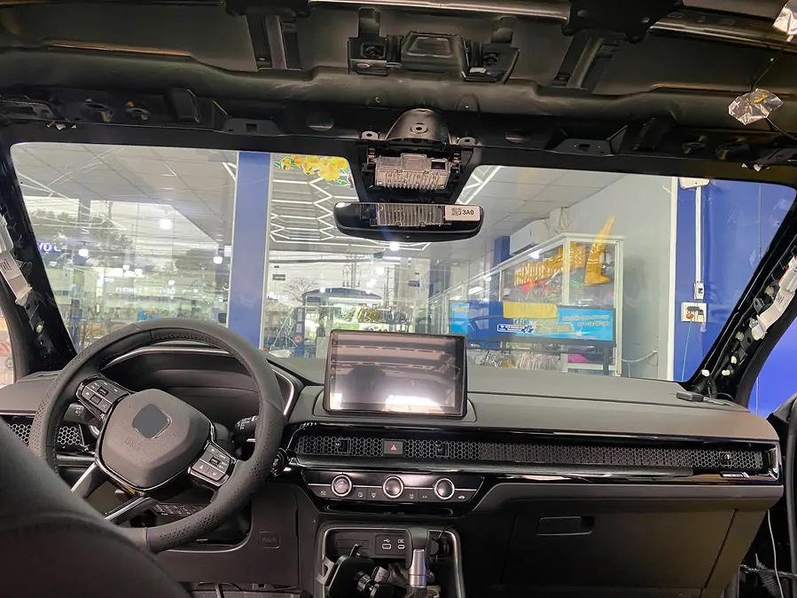 Phim cách nhiệt 3M CR BLK 50 kính lái cho CR-V 2025 - Ảnh 4