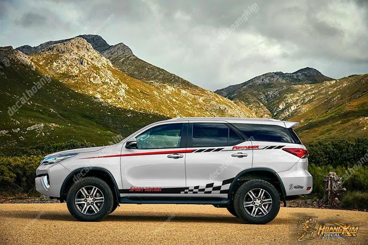 Tem Xe Toyota Fortuner - TFO019 - Ảnh 1