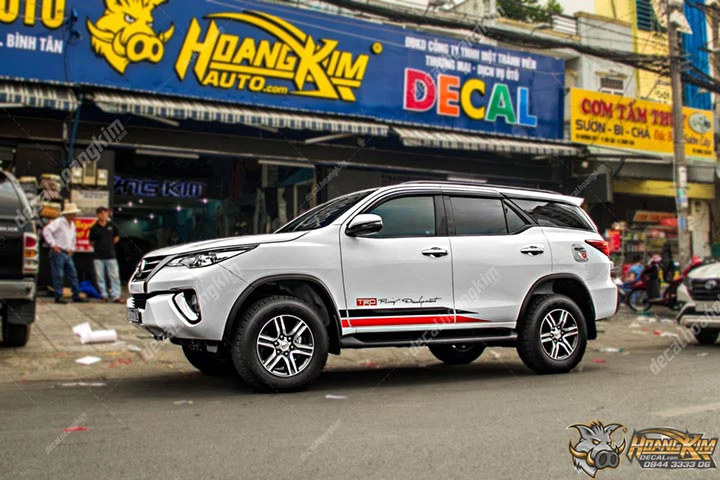 Tem Xe Toyota Fortuner - TFO040 - Ảnh 1