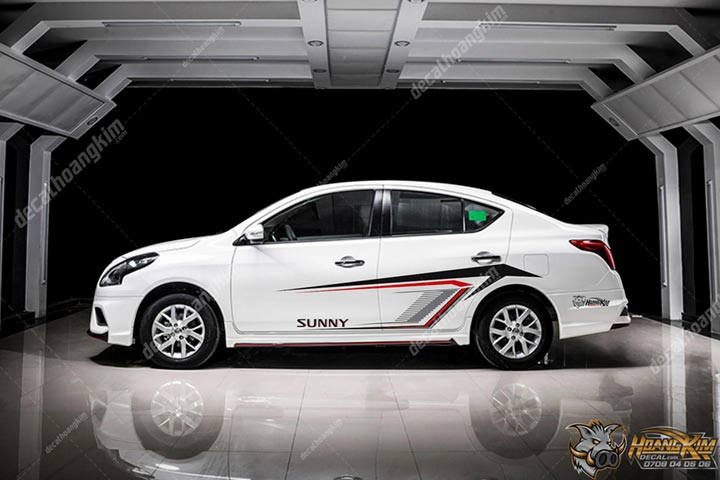 Tem Xe Nissan Sunny - NSU008 - Ảnh 1