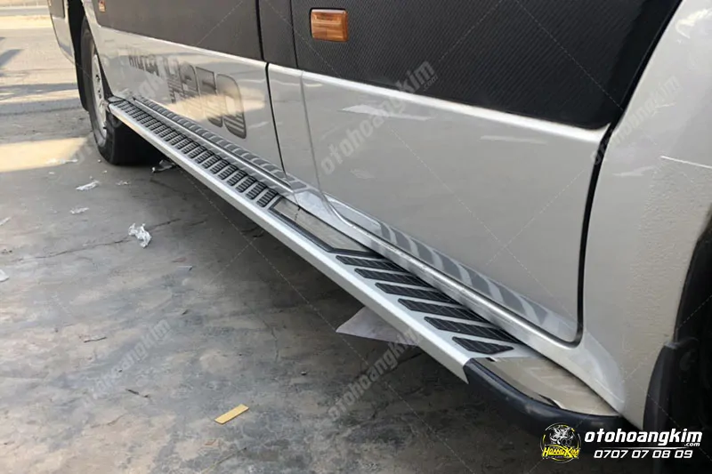 Bệ bước chân Hyundai Solati - Ảnh 3