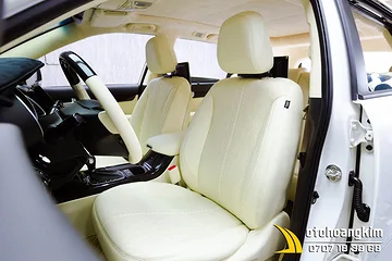 Đổi Màu Nội Thất Xe Sorento Màu Trắng