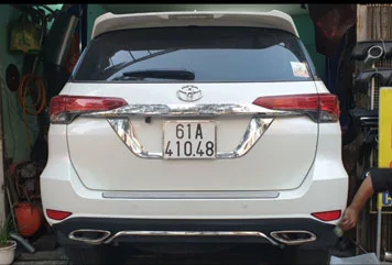 Lip Chia Pô Toyota Fortuner