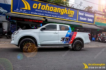 Tem Xe Isuzu Dmax - IDM008