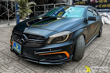 Dán đổi màu đen mờ Mercedes AMG A45