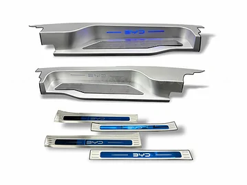 Nẹp Bước Chân BYD M9 (Trong + Ngoài) Cao Cấp Có Đèn