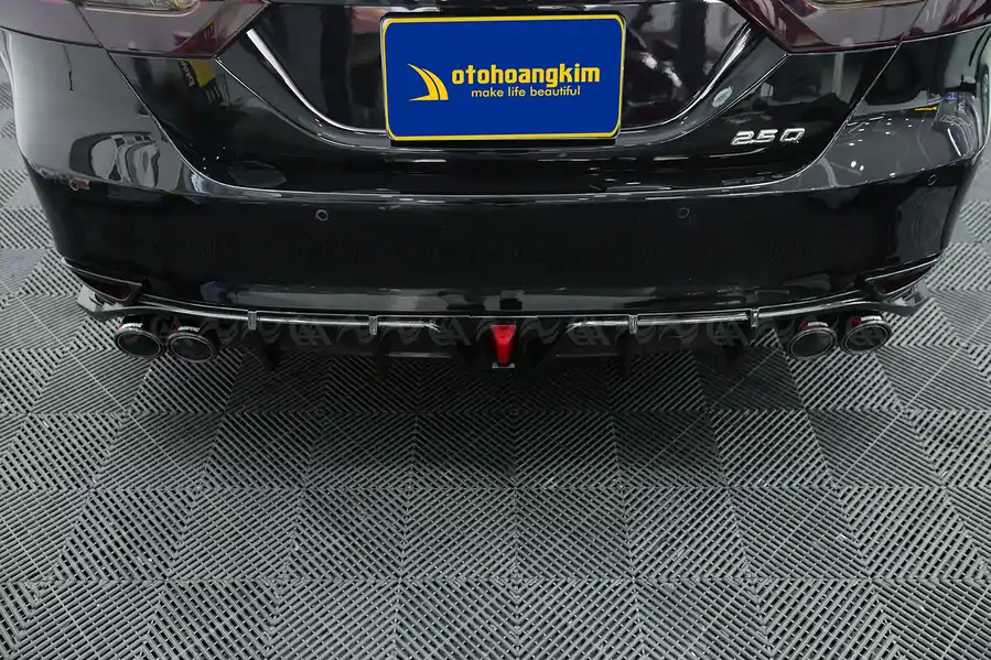 Ốp cản sau Camry 2019+  - Ảnh 1