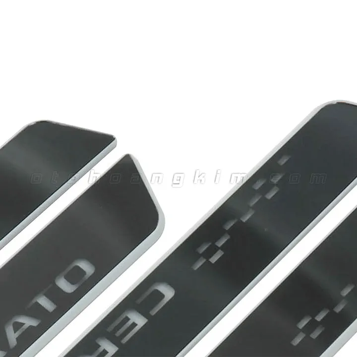 Nẹp bước chân ngoài Kia Cerato [2019-2020] có đèn mặt gương - Ảnh 2