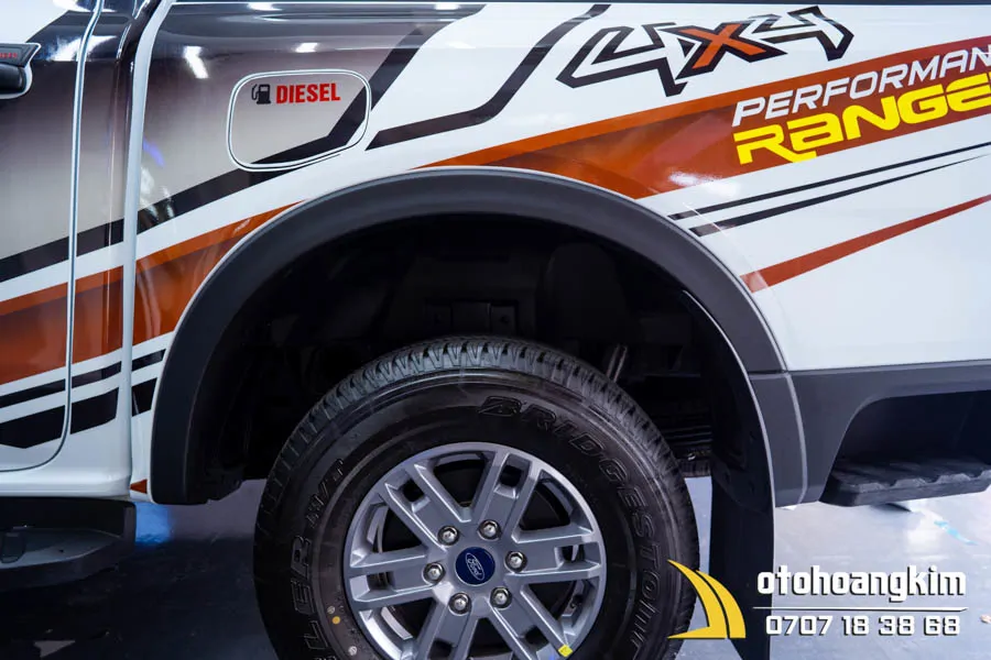 Tem Thiết Kế Cho Xe Ford RangeR 2022 - Ảnh 2