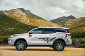 Tem Xe Toyota Fortuner - TFO117