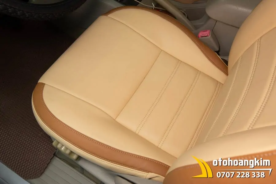 Bọc Áo Ghế Da Công Nghiệp Xe Innova - Ảnh 2