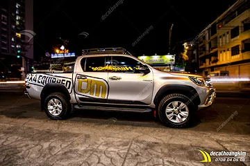 Tem Xe Toyota Hilux - THI018