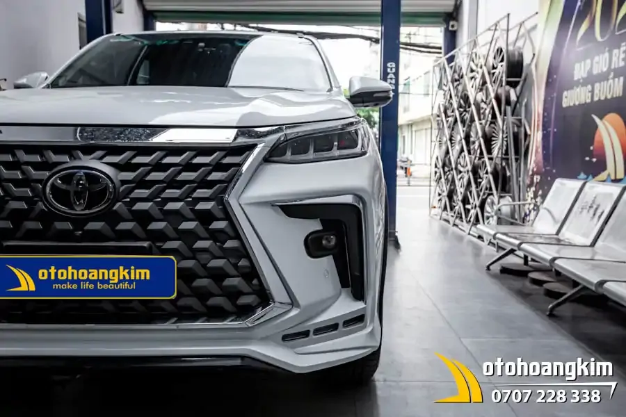 Cản trước body Fortuner 2021 - Ảnh 2