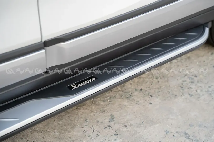Bậc lên xuống cơ Xpander 2019+ mẫu 2 màu - Ảnh 3