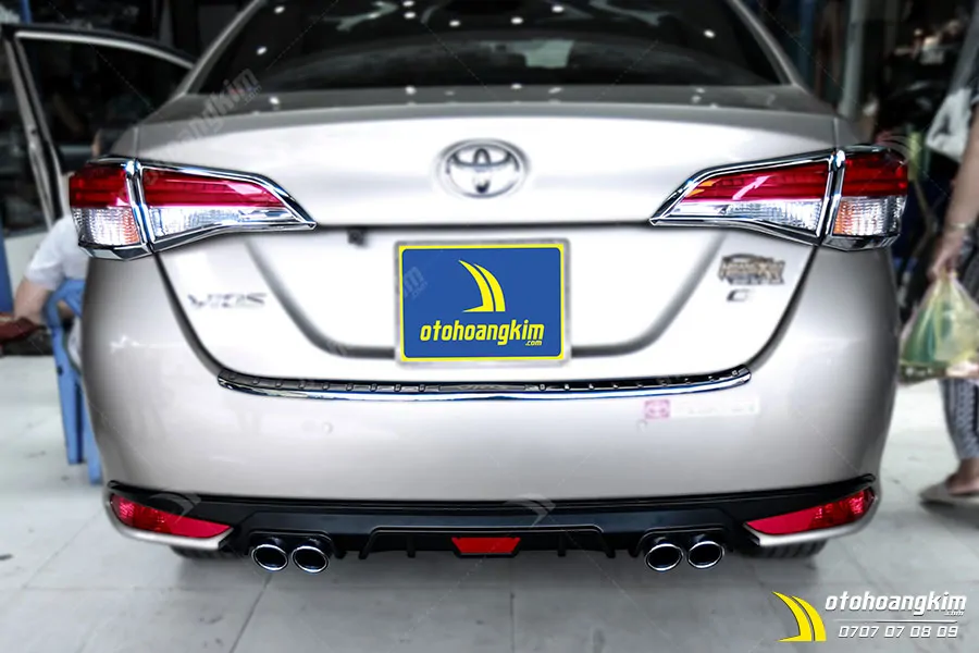 Lip chia pô Toyota Vios - Ảnh 2