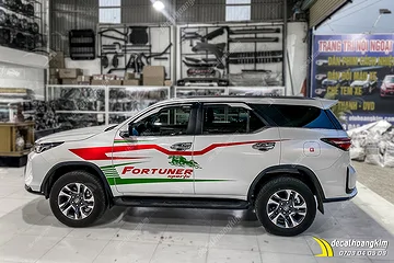 Tem Xe Toyota Fortuner - TFO093