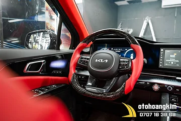 Vô Lăng Độ Thể Thao Xe Kia Carnival Kiểu Carbon Forged Phối Da Đỏ
