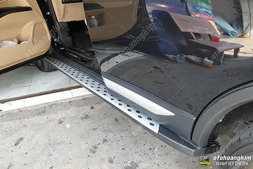 Bệ bước chân Mitsubishi Outlander
